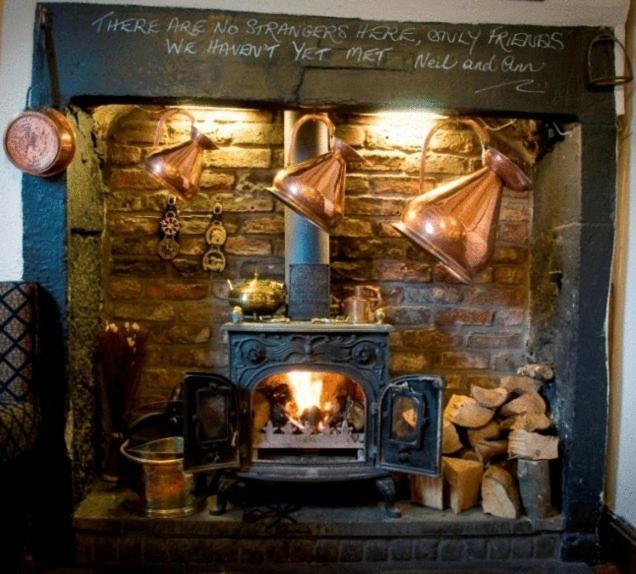 Kings Arms Hotel Holme  외부 사진