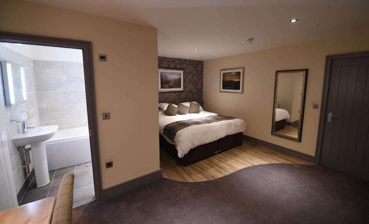 Kings Arms Hotel Holme  외부 사진
