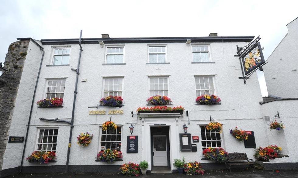 Kings Arms Hotel Holme  외부 사진