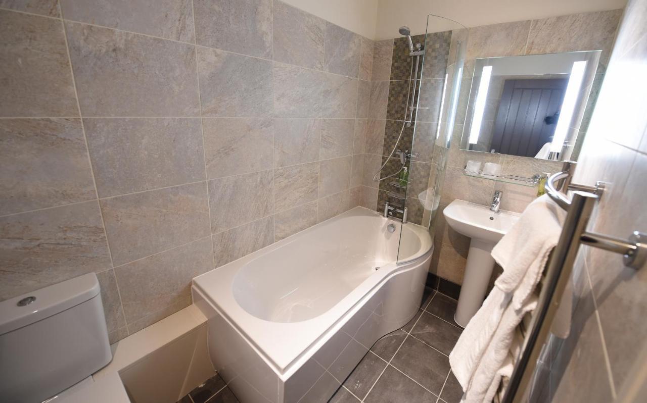 Kings Arms Hotel Holme  외부 사진