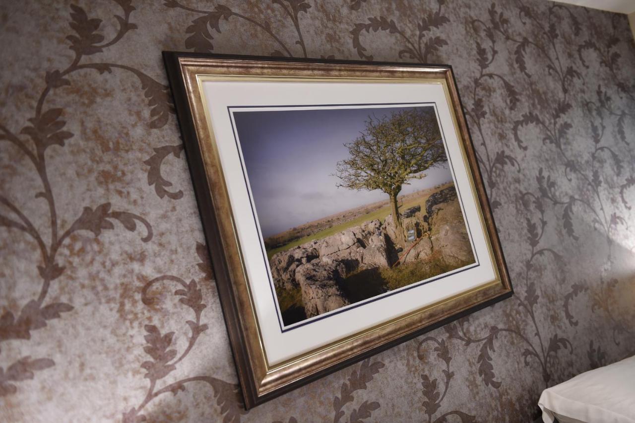 Kings Arms Hotel Holme  외부 사진