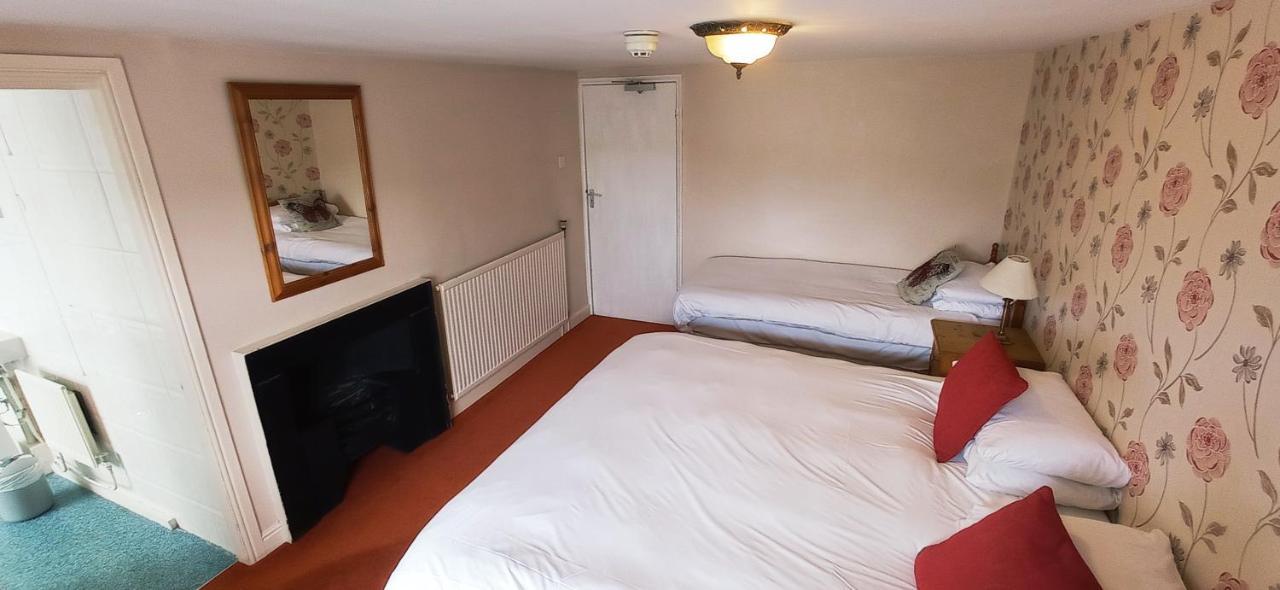 Kings Arms Hotel Holme  외부 사진