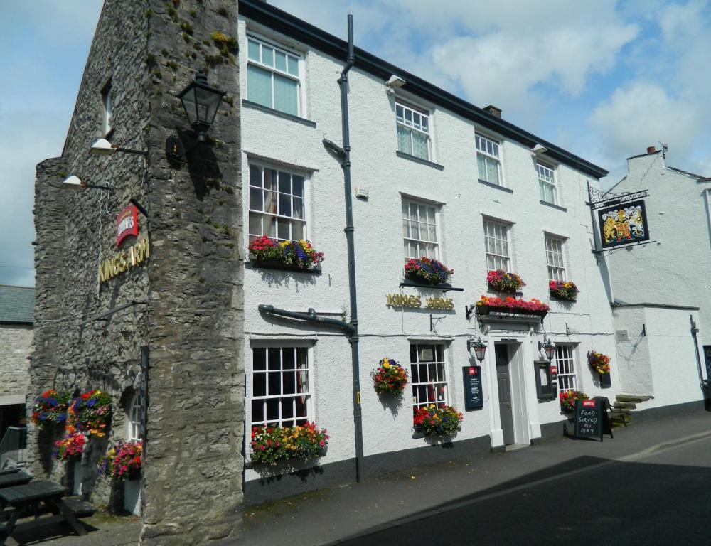 Kings Arms Hotel Holme  외부 사진